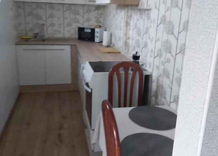 Hullam 2 아파트 *